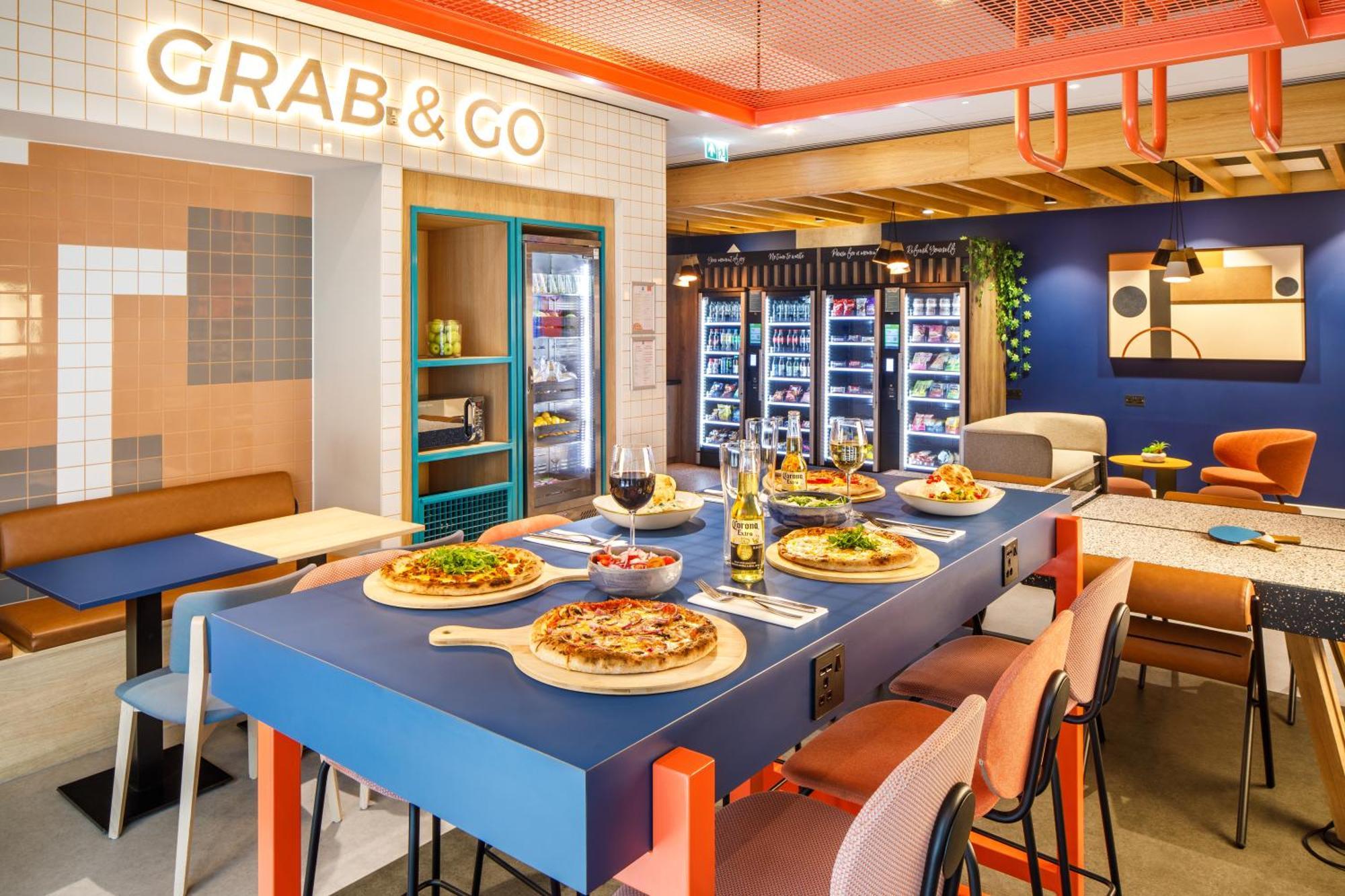 Ibis Budget Manchester Airport T2 Гейл Екстер'єр фото