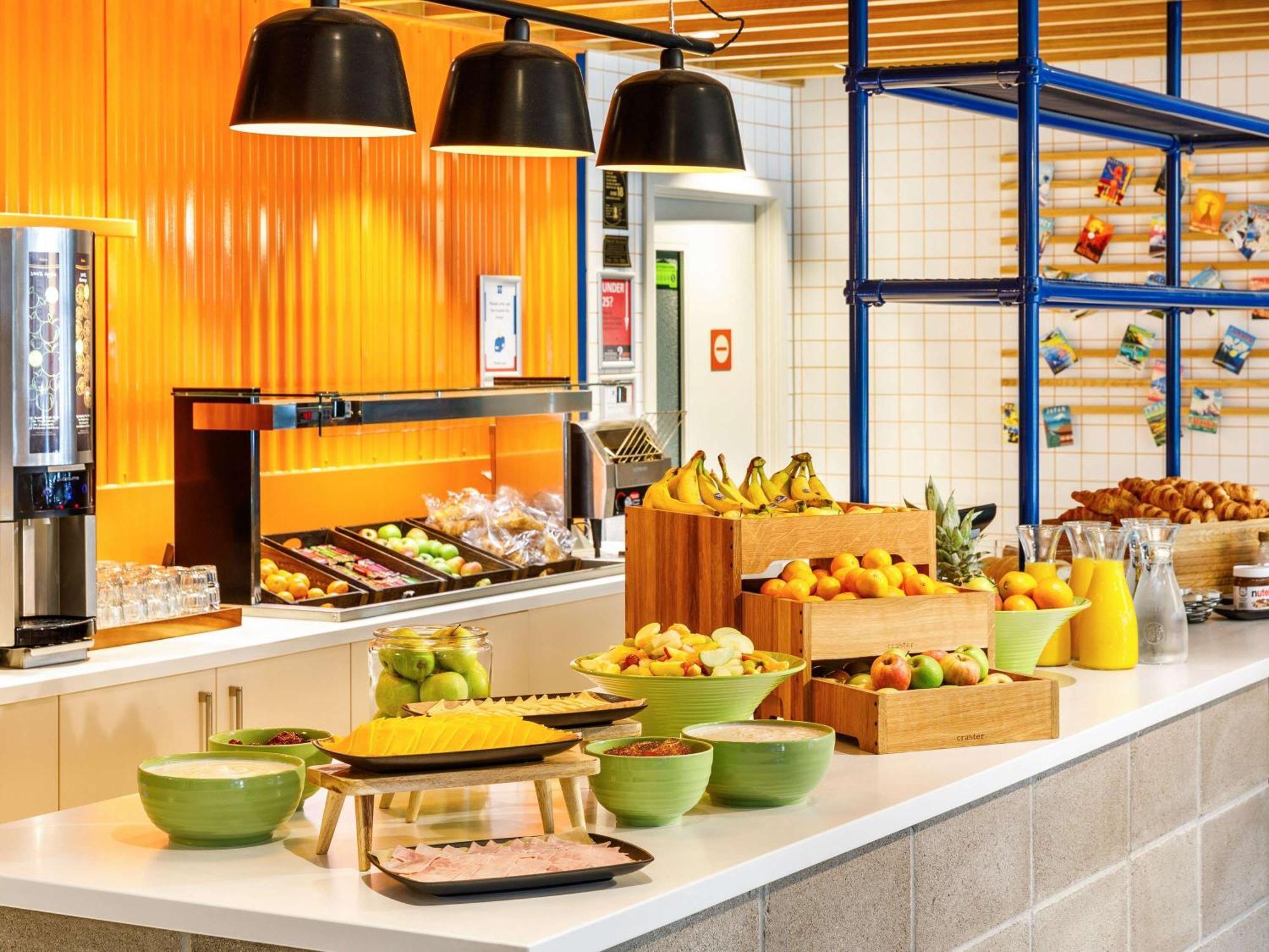 Ibis Budget Manchester Airport T2 Гейл Екстер'єр фото