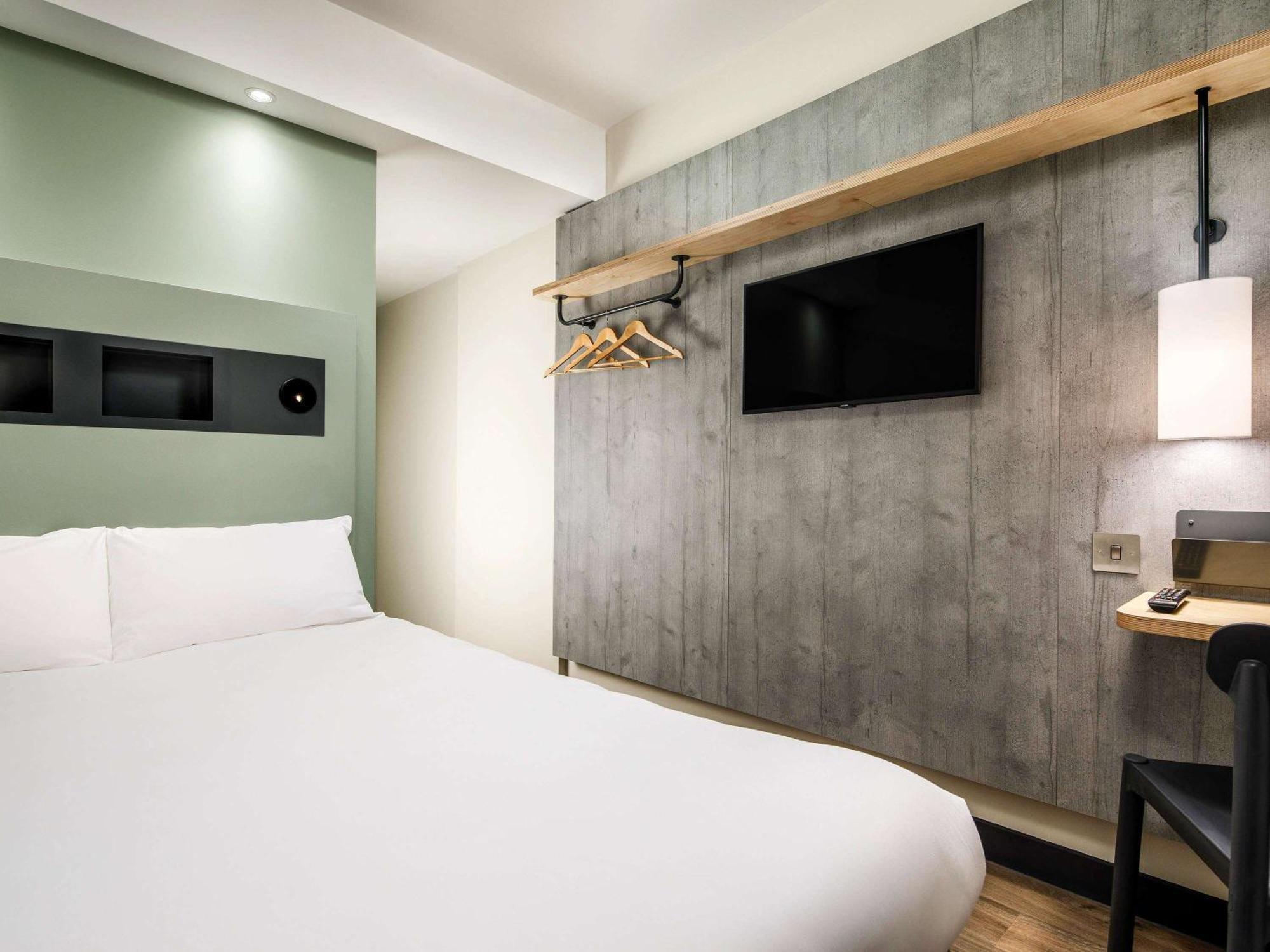 Ibis Budget Manchester Airport T2 Гейл Екстер'єр фото