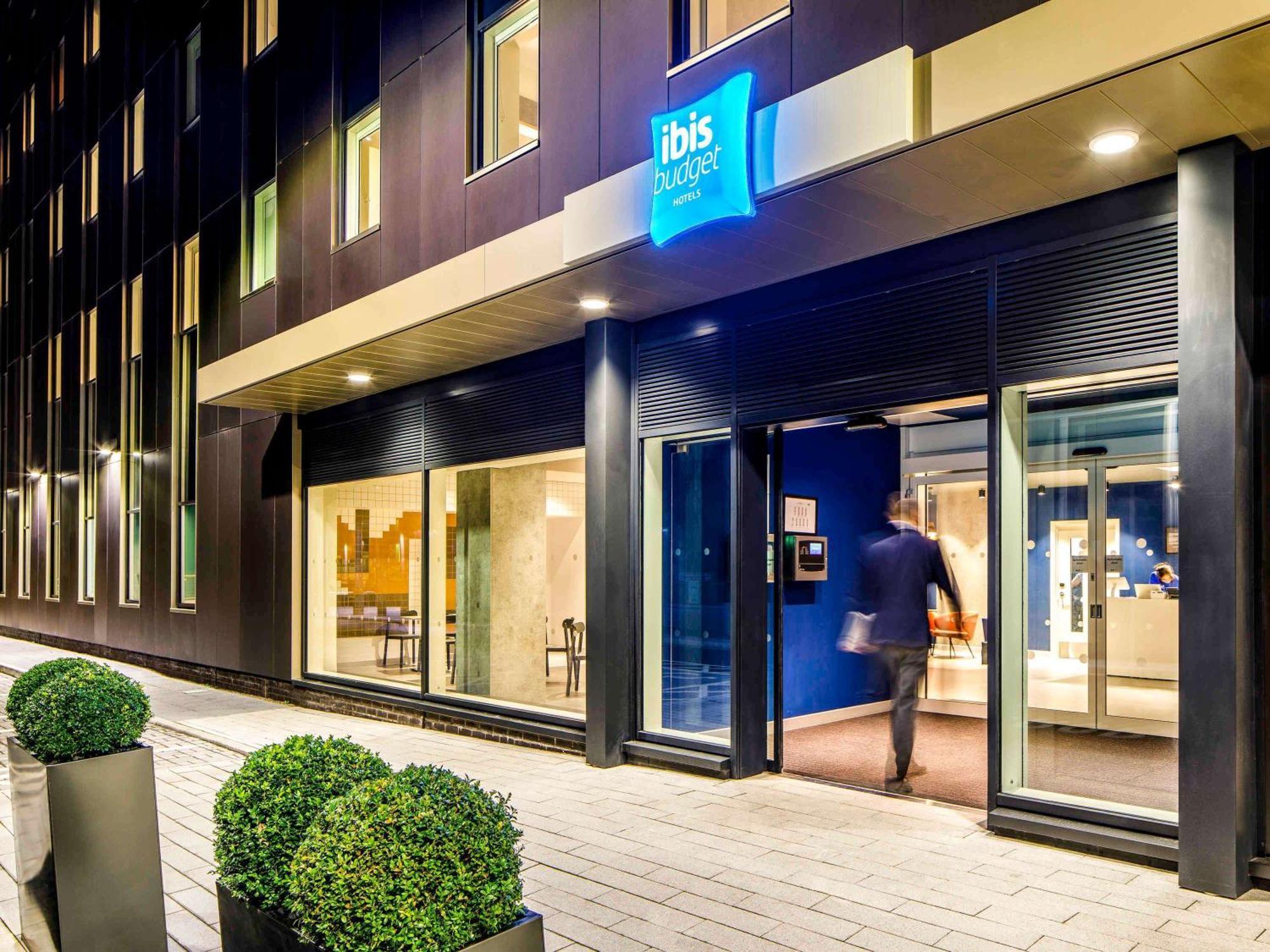 Ibis Budget Manchester Airport T2 Гейл Екстер'єр фото