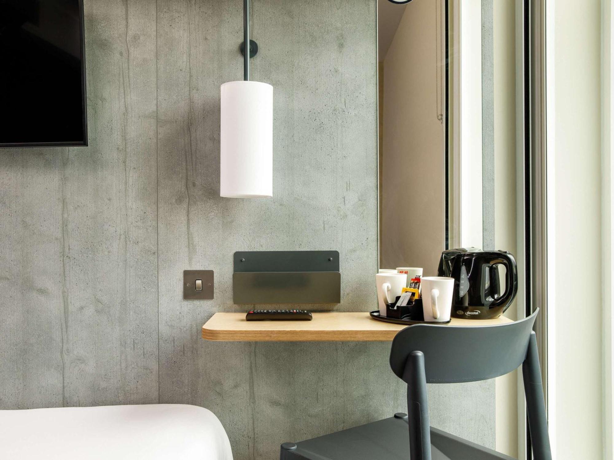 Ibis Budget Manchester Airport T2 Гейл Екстер'єр фото