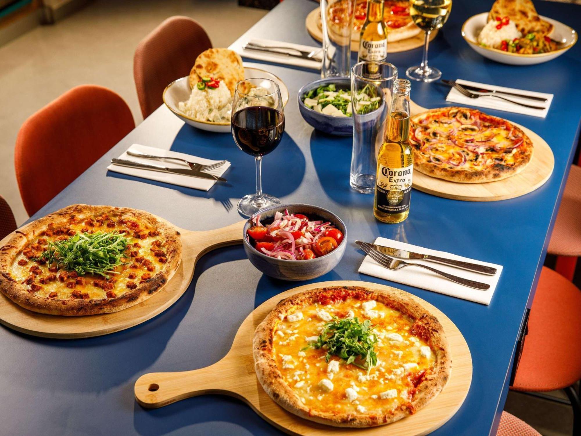 Ibis Budget Manchester Airport T2 Гейл Екстер'єр фото